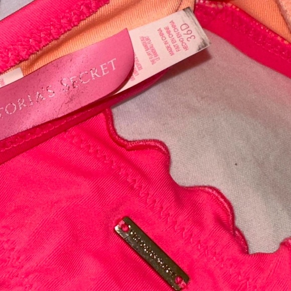 Victoria's Secret bandeau padded bikini set with ruffled bottoms - Picture 2 of 7